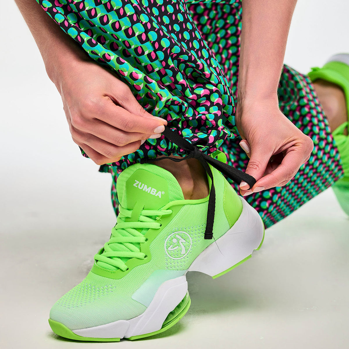 Electric Feel Woven Oversized Cargo Pants