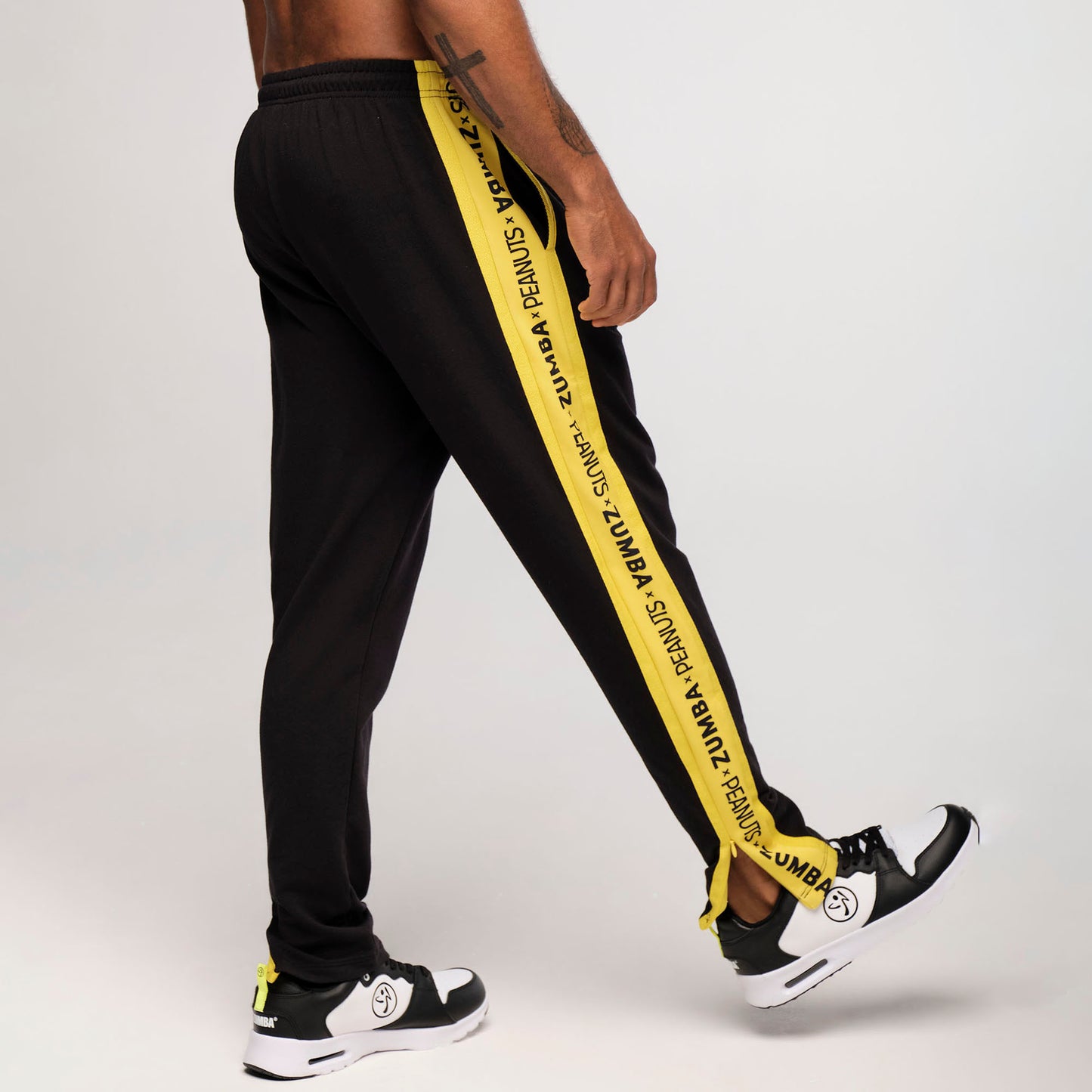 Zumba® X Peanuts™ Men's Knit Jogger With Side Inserts